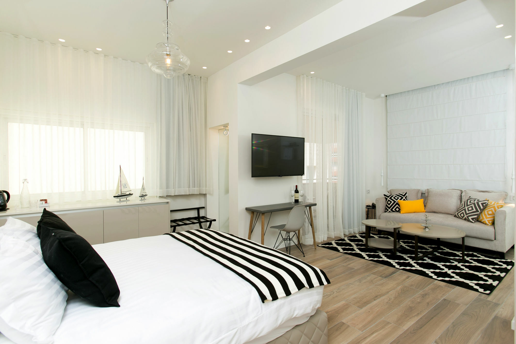K Suites Tlv By The Beach Tel Aviv Exterior foto